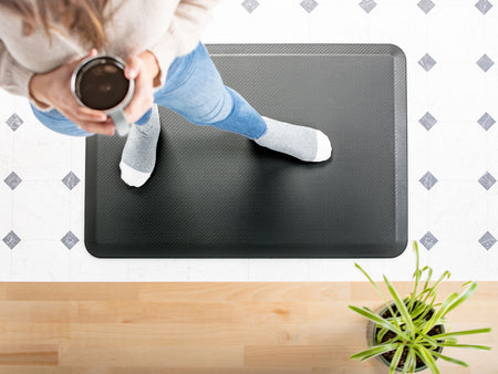 Comfort Mat (62cm x 93cm) black carbon fibre finish - WeatherTech CH