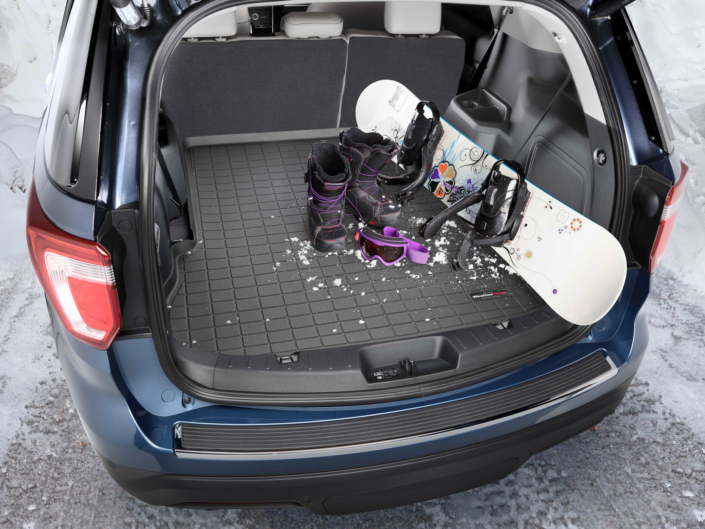 Subaru Forester SL (2024-Present) Cargo Mat with Kandon Surround System, with bumper protection - WeatherTech CH