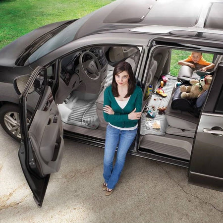Les tapis de voiture et les bacs de coffre Sur Mesure WeatherTech protègent l'intérieur de votre voiture contre les enfants et les aléas du quotidien.